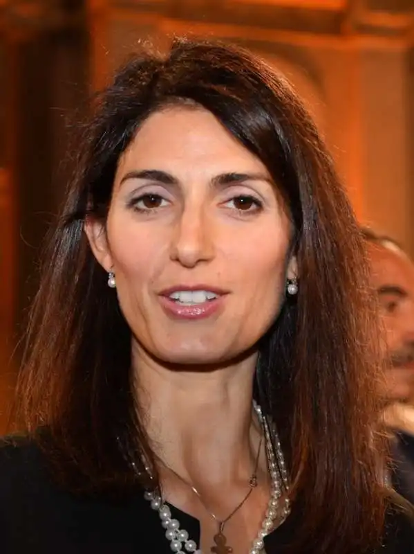 la sindaca di roma virginia raggi (1)