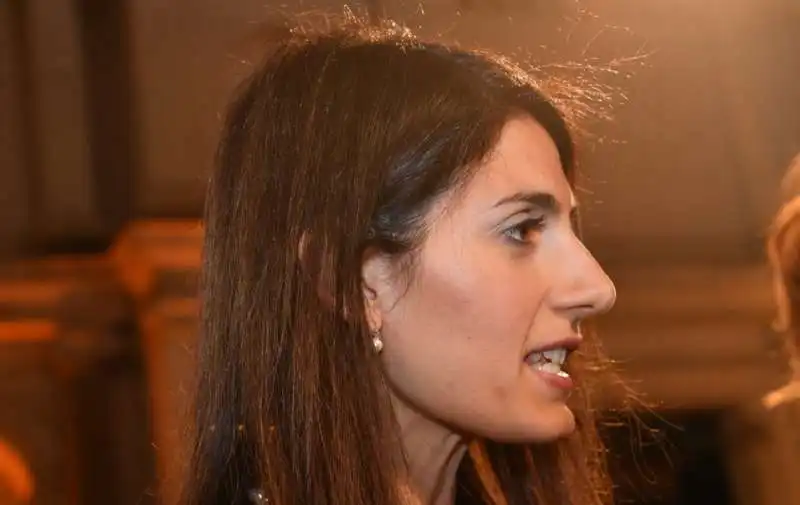 la sindaca di roma virginia raggi (5)