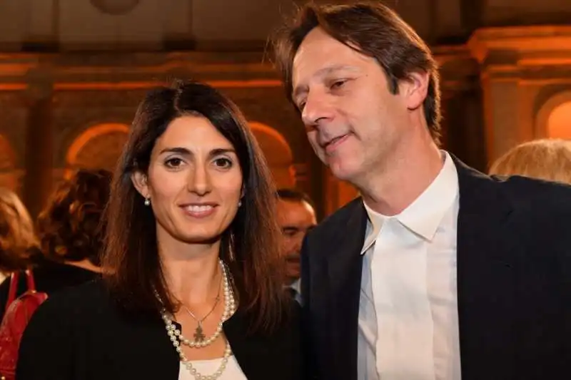 la sindaca virginia raggi col vice sindaco luca bergamo (1)