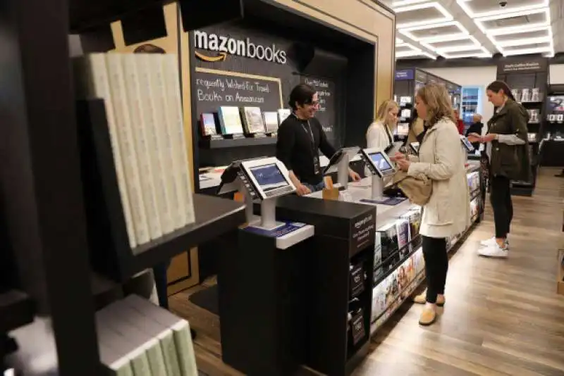 LIBRERIA AMAZON A NEW YORK 3