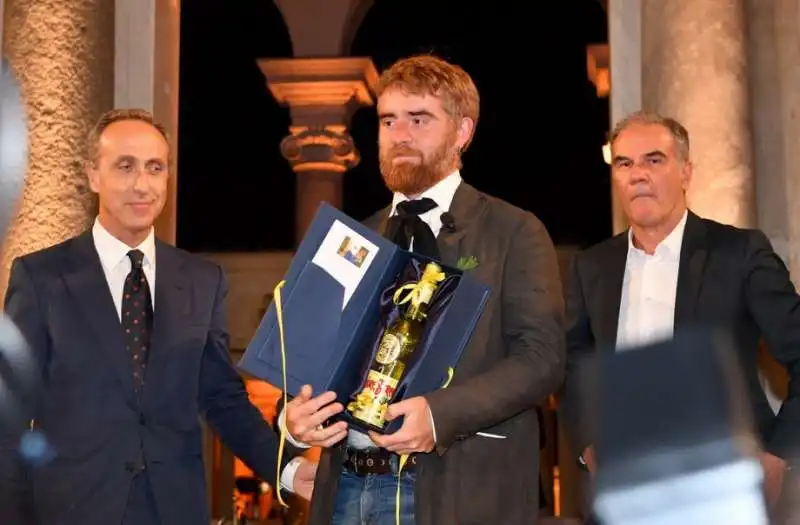 paolo cognetti vinctore del premio strega (1)