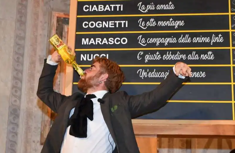 paolo cognetti vinctore del premio strega (6)