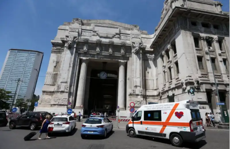 poliziotto aggredito milano1