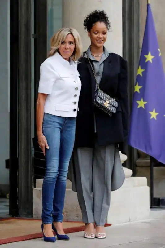  rihanna e brigitte macron 3