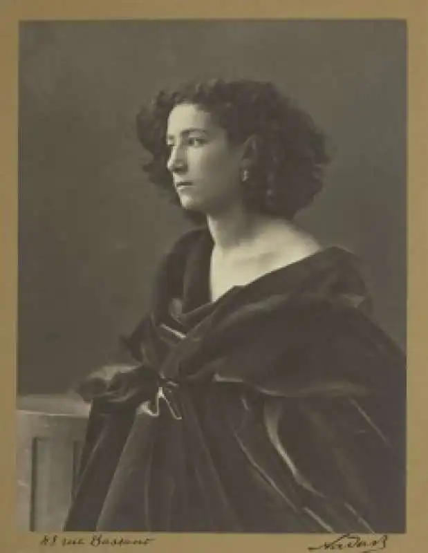 sarah bernhardt fotografata da nadar