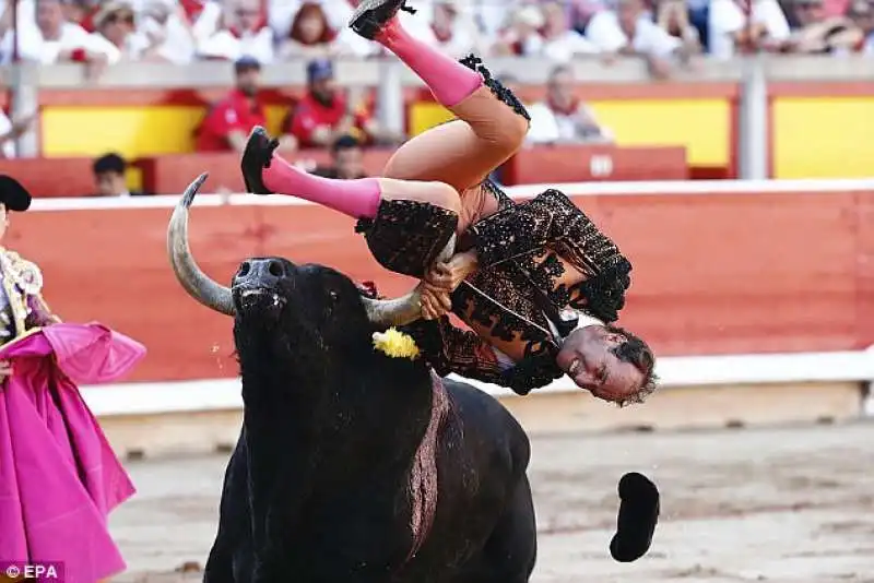 torero incornato a san firmino