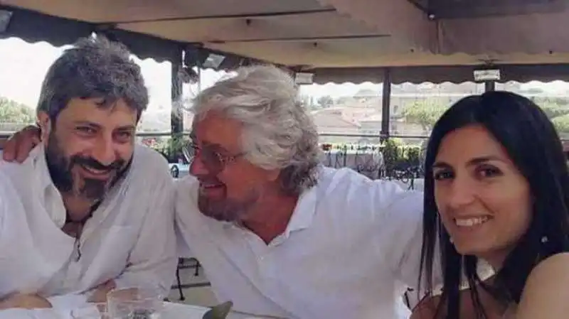 beppe grillo con roberto fico e virginia raggi