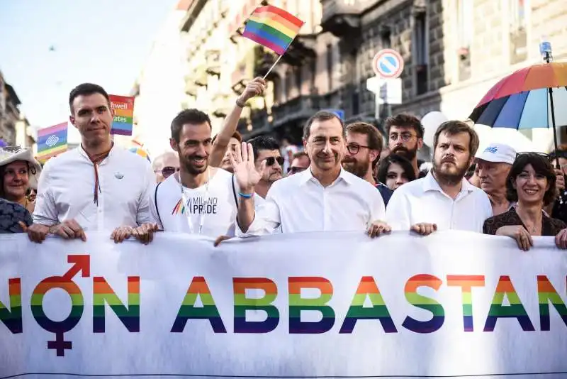 beppe sala al gaypride 2018    