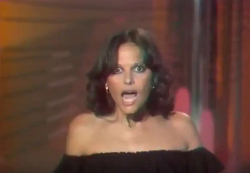 CLAUDIA CARDINALE NEL VIDEO DI LOVE AFFAIR