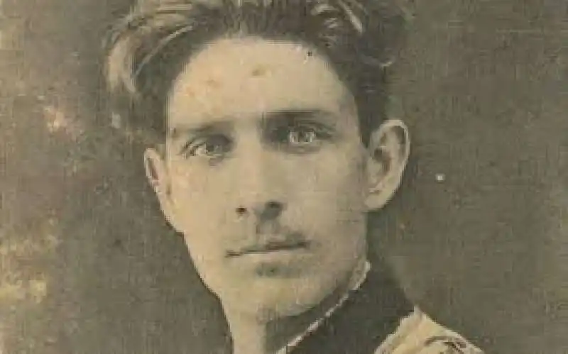 corneliu codreanu 4