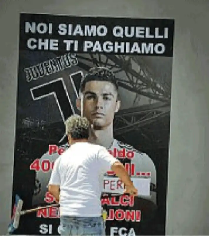 CRISTIANO RONALDO OPERAI PROTESTA