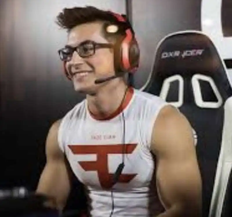 FAZE CENSOR MARTIN