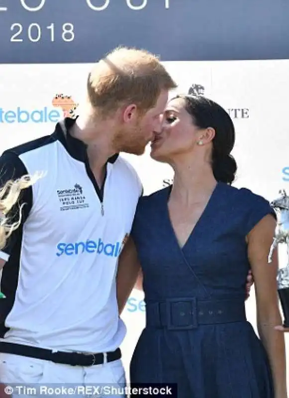 harry meghan bacio