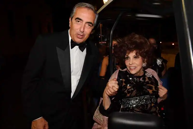 il senatore maurizio gasparri saluta gina lollobrigida (1)