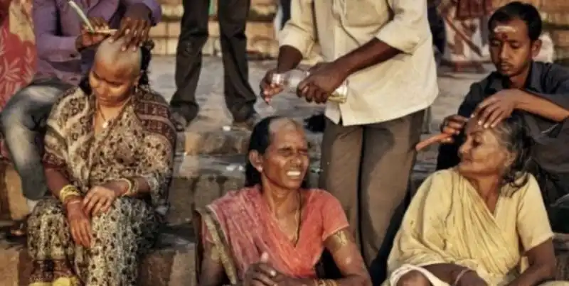 in india le donne vengono rasate per produrre extension 3