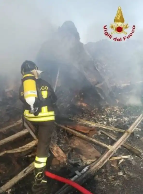 inferno di fuoco tir roma-napoli