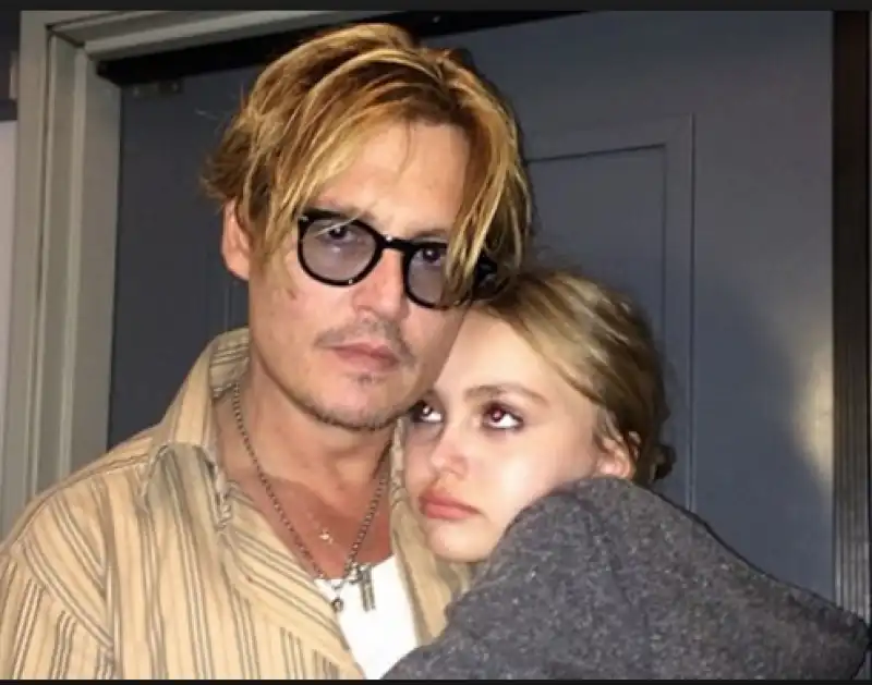 johnny e lily-rose depp