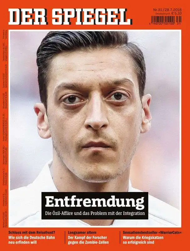 LA COPERTINA DI DER SPIEGEL SUL CASO DI MESUT OZIL