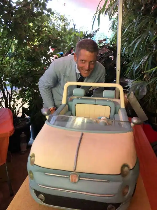 lapo elkann presenta fiat 500 spiaggina 5