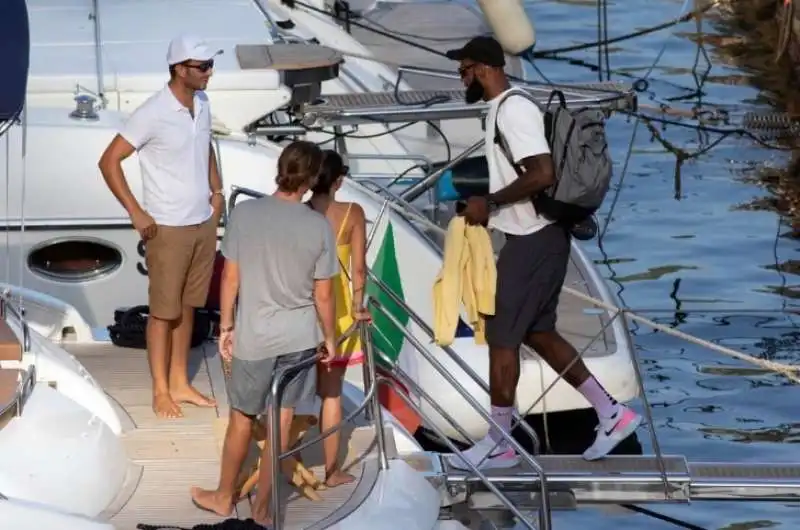 lebron james a positano 