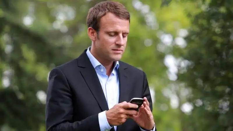 MACRON SMARTPHONE 1