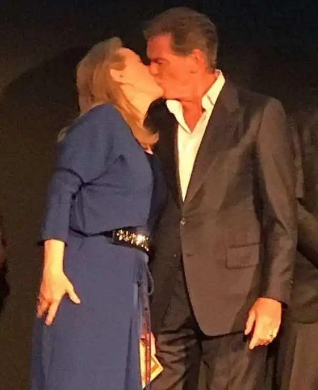 meryl streep e pierce brosnan