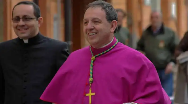 monsignor Antonio Suetta 