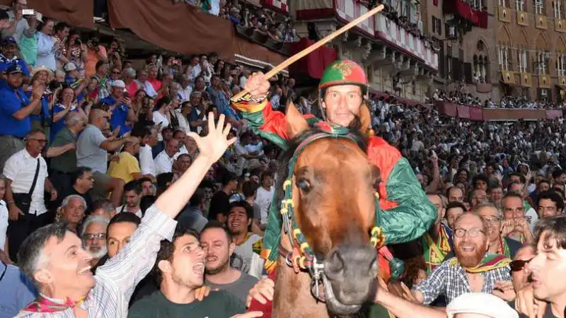 PALIO SIENA DRAGO