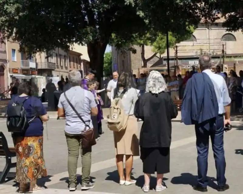 processione riparatrice per i gay a rimini 7