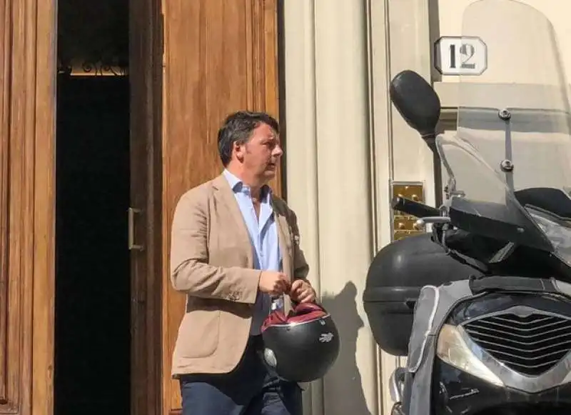 RENZI DAL NOTAIO PER LA NUOVA VILLA