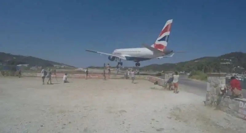 aeroporto skiathos  2