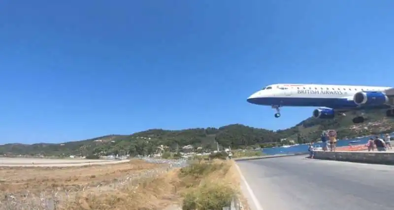 aeroporto skiathos  6