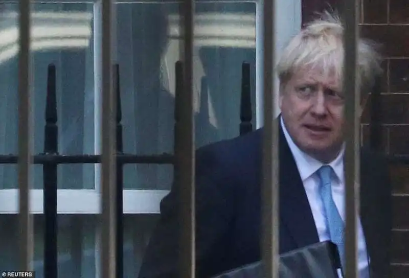 boris johnson a downing street