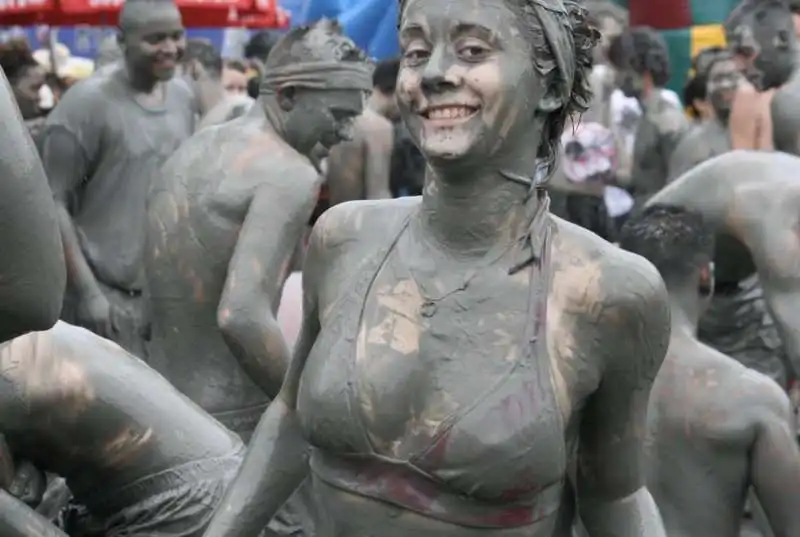 boryeong mud festival   il festival del fango in corea 20