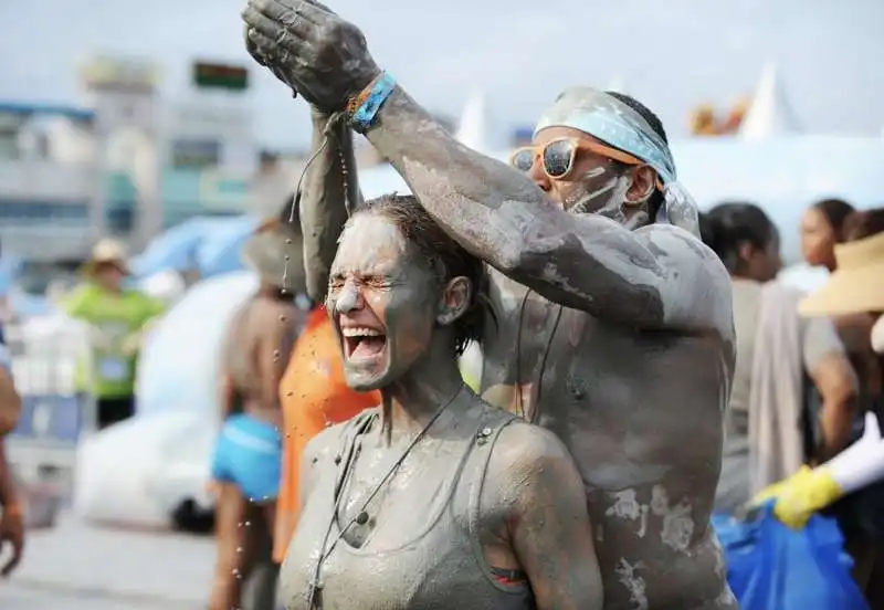 boryeong mud festival   il festival del fango in corea 31