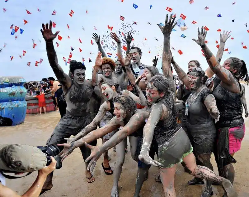 boryeong mud festival   il festival del fango in corea 7