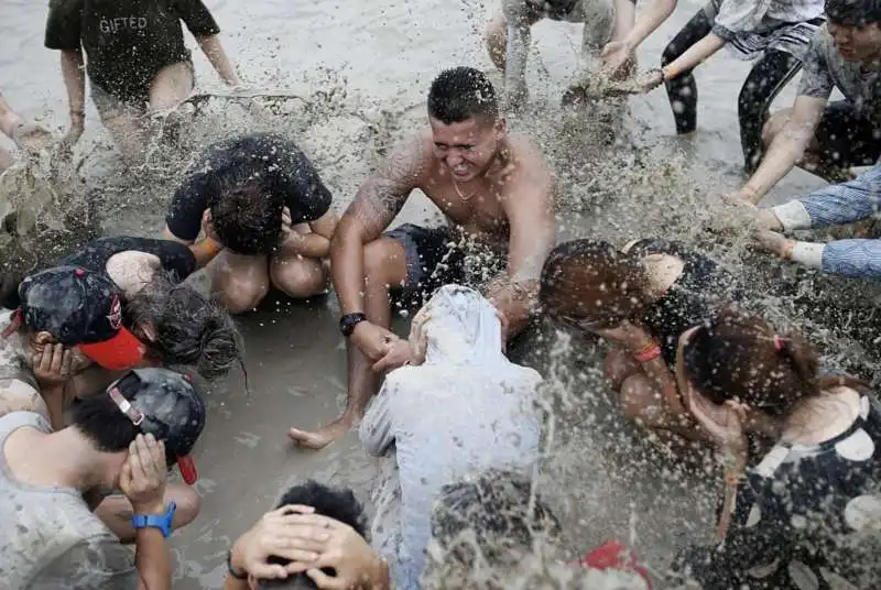 boryeong mud festival   il festival del fango in corea 9