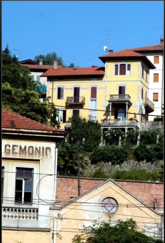 bossi villa gemonio