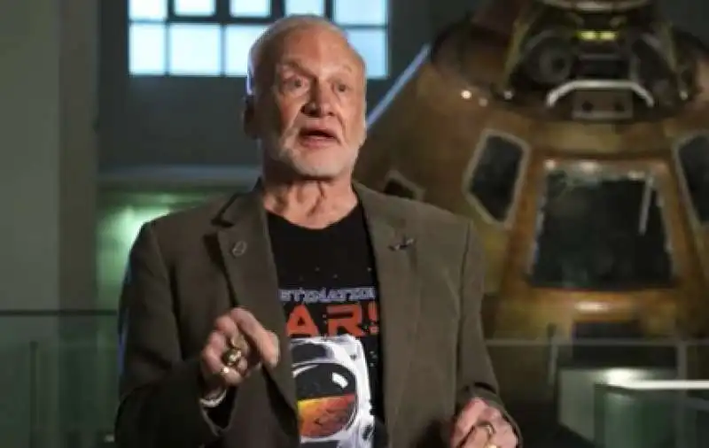 buzz aldrin 2