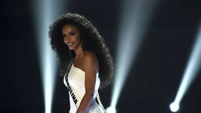 cheslie kryst miss usa