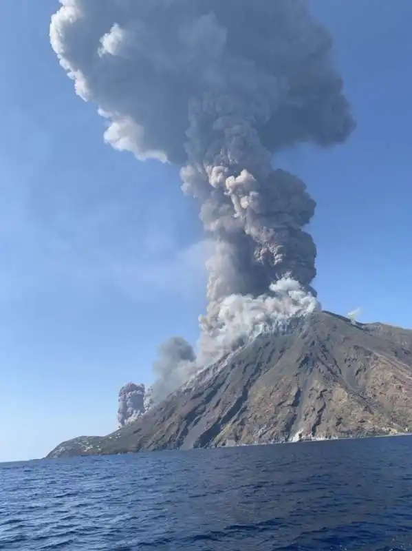 eruzione stromboli 3