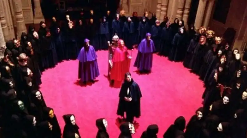  eyes wide shut 13