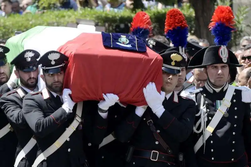 i funerali di mario cerciello rega a somma vesuviana 30