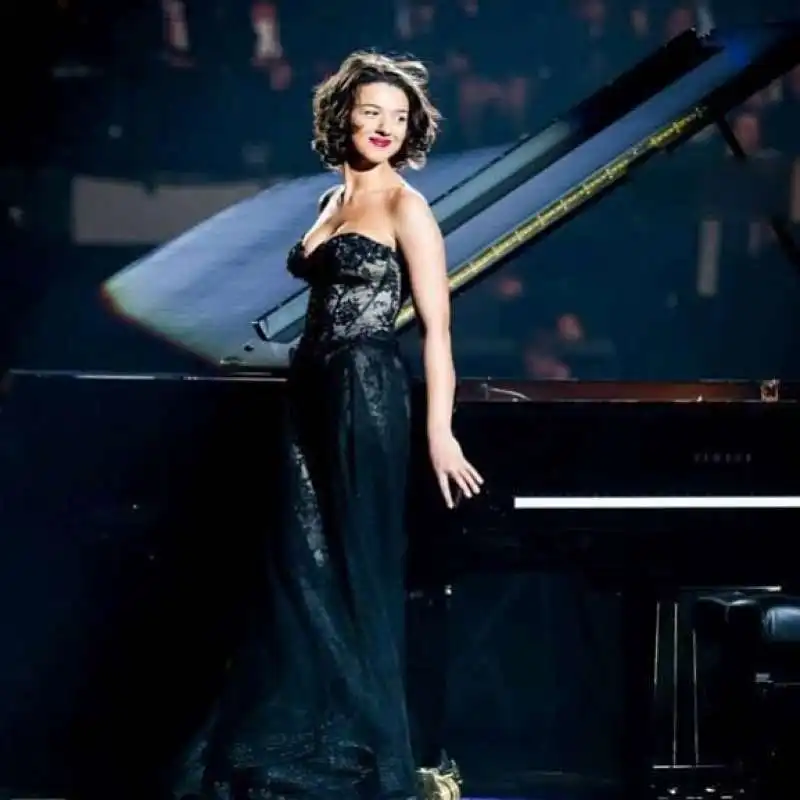 khatia buniatishvili 17