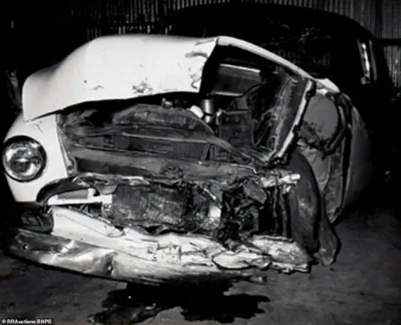 la porsche 550 spyder di james dean dopo l'incidente 3