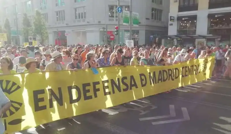 LA PROTESTA DI CHI VUOLE LA ZTL A MADRID