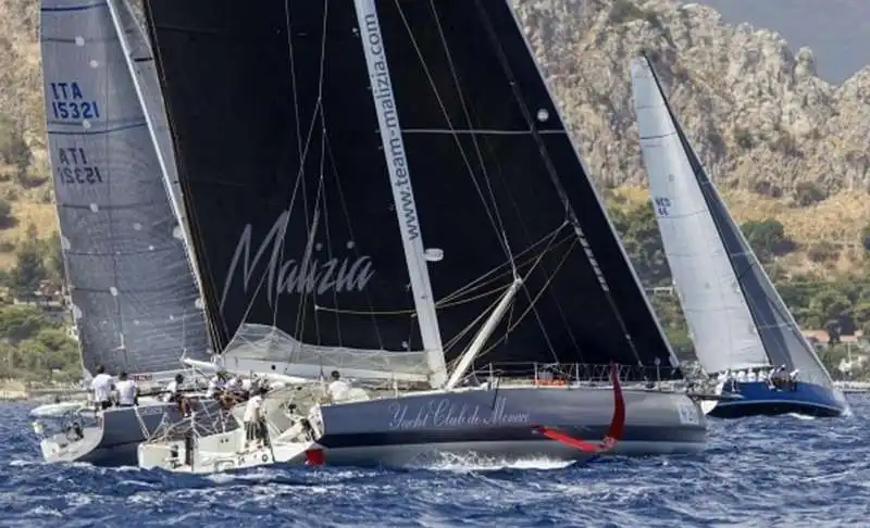 malizia ii   l'eco yacht di pierre casiraghi 2