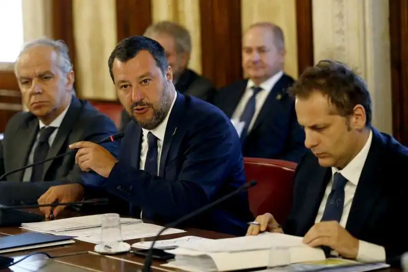 matteo salvini e armando siri incontrano le parti sociali al viminale 2