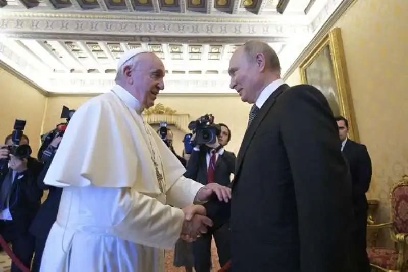 PAPA BERGOGLIO E VLADIMIR PUTIN