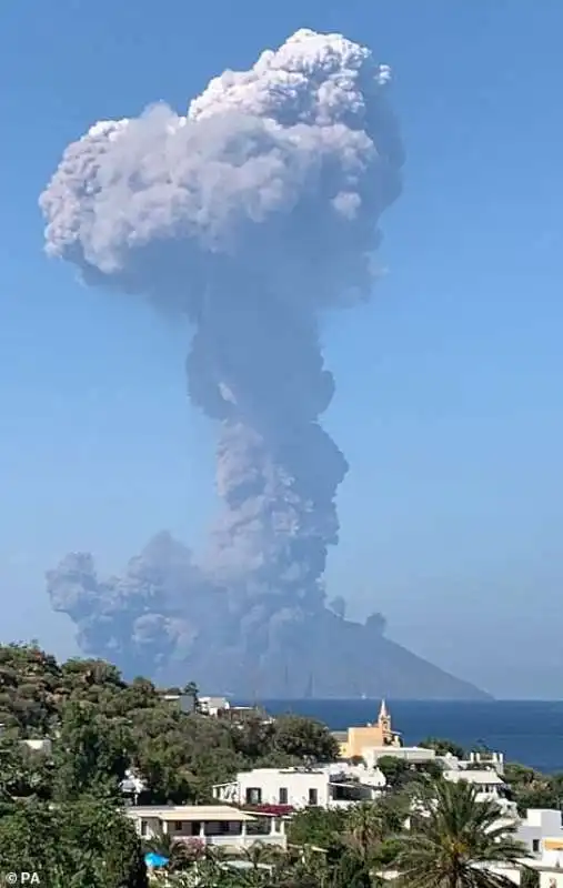 stromboli 26